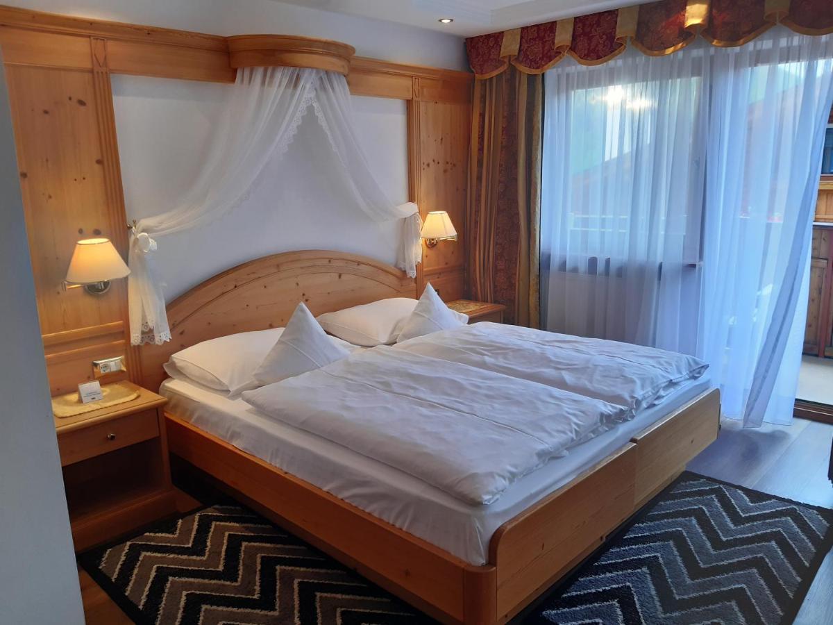 Garni Franca B&B Selva di Val Gardena Dış mekan fotoğraf