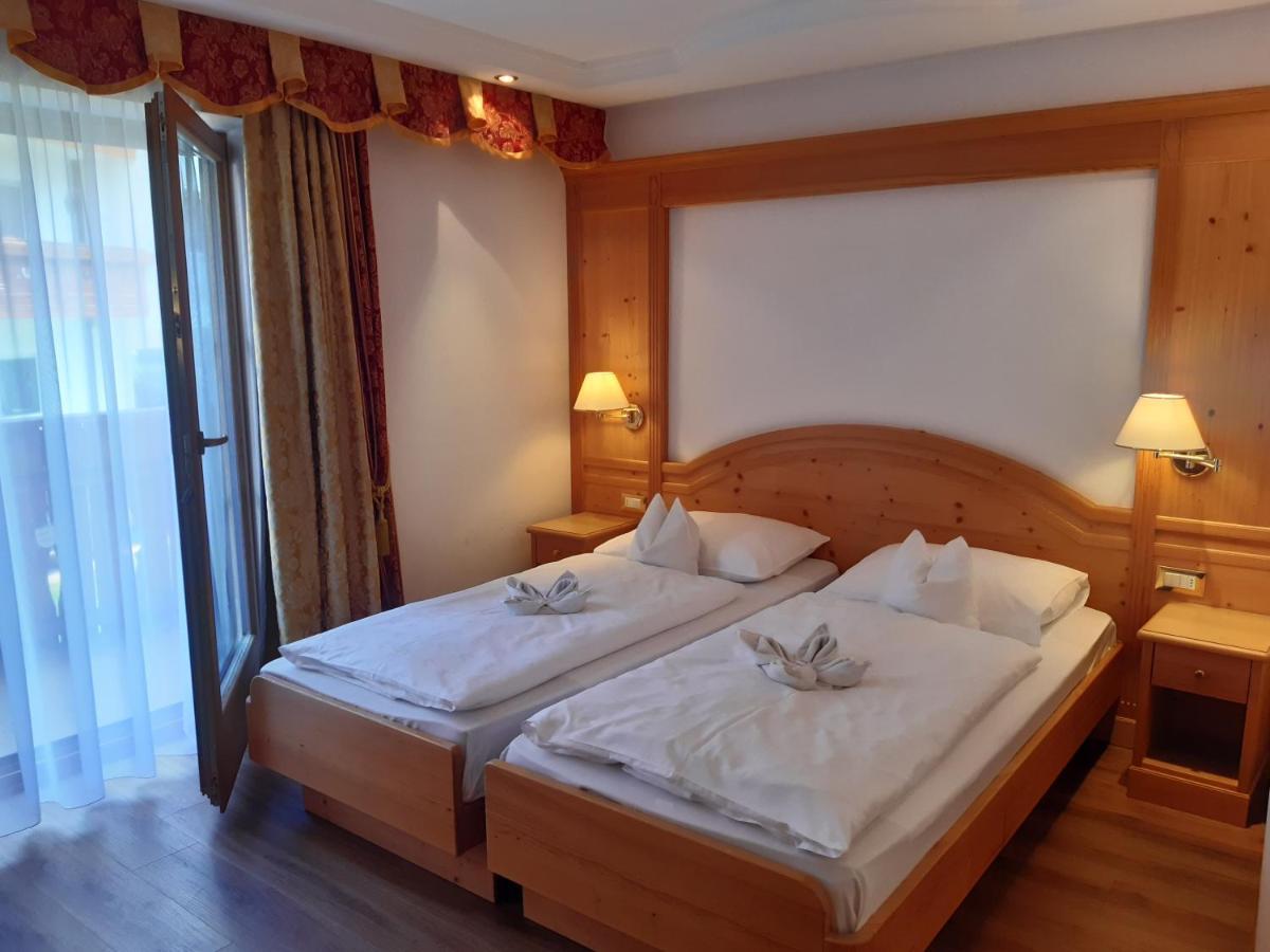 Garni Franca B&B Selva di Val Gardena Dış mekan fotoğraf